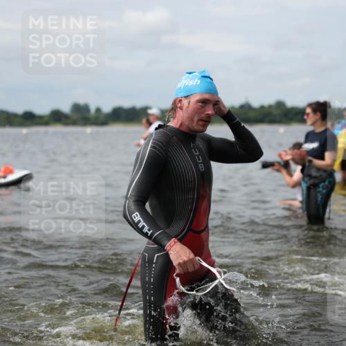 21.06.2026 - Viking Triathlon Michael Strokosch http://msf.ph/oto/9822955 21.06.2026 10:36:31 Schwimmen 16, 43, 219, 404, 475, 526, 543, 604, 612, 648 meine-sportfotos.de