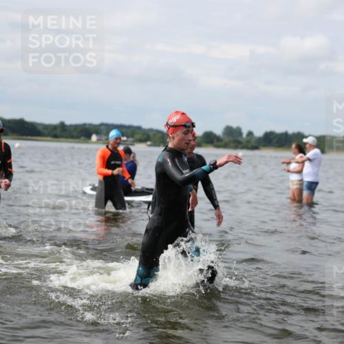 21.06.2026 - Viking Triathlon Michael Strokosch http://msf.ph/oto/9822956 21.06.2026 10:36:33 Schwimmen 43, 68, 219, 404, 475, 526, 543, 604, 612, 648 meine-sportfotos.de