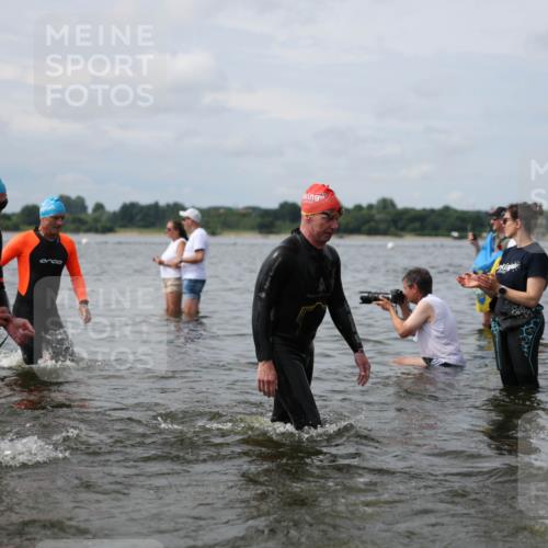 21.06.2026 - Viking Triathlon Michael Strokosch http://msf.ph/oto/9822964 21.06.2026 10:36:35 Schwimmen 68, 87, 219, 364, 404, 475, 526, 543, 604, 612, 648 meine-sportfotos.de
