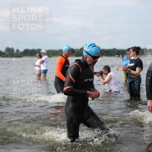 21.06.2026 - Viking Triathlon Michael Strokosch http://msf.ph/oto/9822969 21.06.2026 10:36:36 Schwimmen 68, 87, 219, 364, 404, 526, 543, 606, 612, 648 meine-sportfotos.de