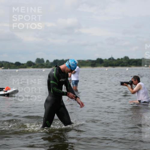 21.06.2026 - Viking Triathlon Michael Strokosch http://msf.ph/oto/9822977 21.06.2026 10:36:43 Schwimmen 68, 87, 122, 186, 219, 325, 364, 395, 404, 407, 526, 606, 648 meine-sportfotos.de