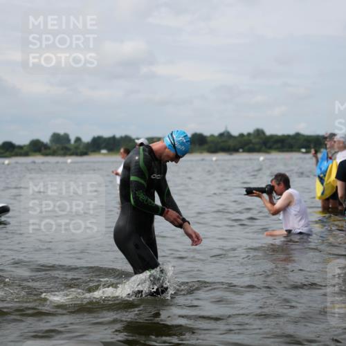 21.06.2026 - Viking Triathlon Michael Strokosch http://msf.ph/oto/9822978 21.06.2026 10:36:43 Schwimmen 68, 87, 122, 186, 219, 325, 364, 395, 404, 407, 526, 606, 648 meine-sportfotos.de
