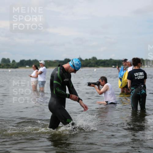21.06.2026 - Viking Triathlon Michael Strokosch http://msf.ph/oto/9822979 21.06.2026 10:36:43 Schwimmen 68, 87, 122, 186, 219, 325, 364, 395, 404, 407, 526, 606, 648 meine-sportfotos.de