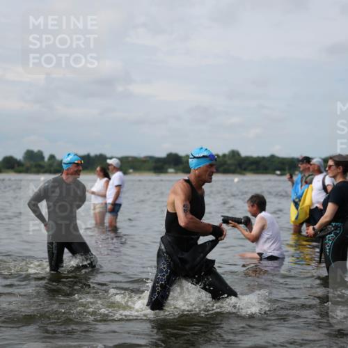 21.06.2026 - Viking Triathlon Michael Strokosch http://msf.ph/oto/9822986 21.06.2026 10:36:48 Schwimmen 68, 84, 87, 122, 186, 219, 325, 364, 395, 407, 526, 606 meine-sportfotos.de