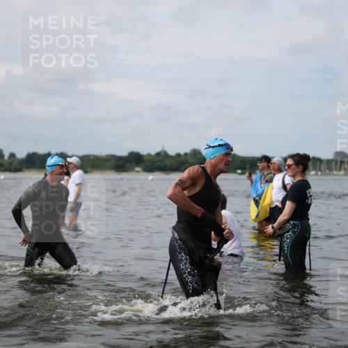 21.06.2026 - Viking Triathlon Michael Strokosch http://msf.ph/oto/9822987 21.06.2026 10:36:48 Schwimmen 68, 84, 87, 122, 186, 219, 325, 364, 395, 407, 526, 606 meine-sportfotos.de