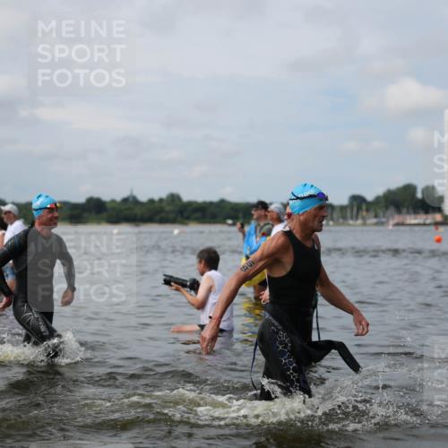 21.06.2026 - Viking Triathlon Michael Strokosch http://msf.ph/oto/9822989 21.06.2026 10:36:49 Schwimmen 68, 84, 87, 122, 186, 325, 364, 395, 407, 526, 606 meine-sportfotos.de