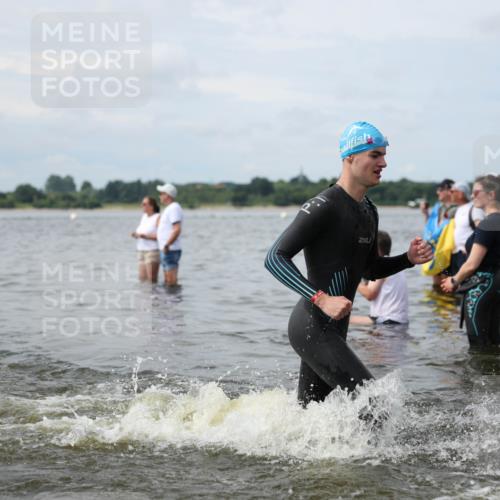 21.06.2026 - Viking Triathlon Michael Strokosch http://msf.ph/oto/9822999 21.06.2026 10:36:54 Schwimmen 68, 84, 87, 122, 142, 186, 325, 364, 395, 407, 553, 606 meine-sportfotos.de