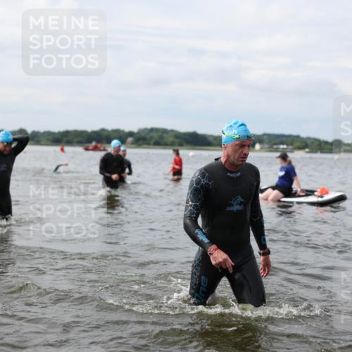 21.06.2026 - Viking Triathlon Michael Strokosch http://msf.ph/oto/9823014 21.06.2026 10:36:58 Schwimmen 84, 87, 122, 142, 186, 325, 364, 395, 407, 553, 606 meine-sportfotos.de