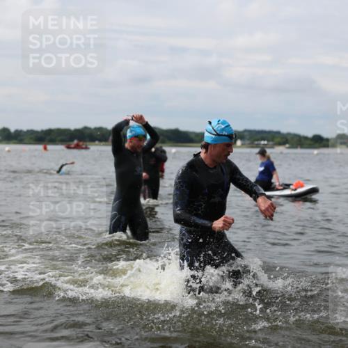 21.06.2026 - Viking Triathlon Michael Strokosch http://msf.ph/oto/9823015 21.06.2026 10:37:00 Schwimmen 84, 87, 122, 142, 186, 325, 364, 395, 407, 455, 553, 606 meine-sportfotos.de