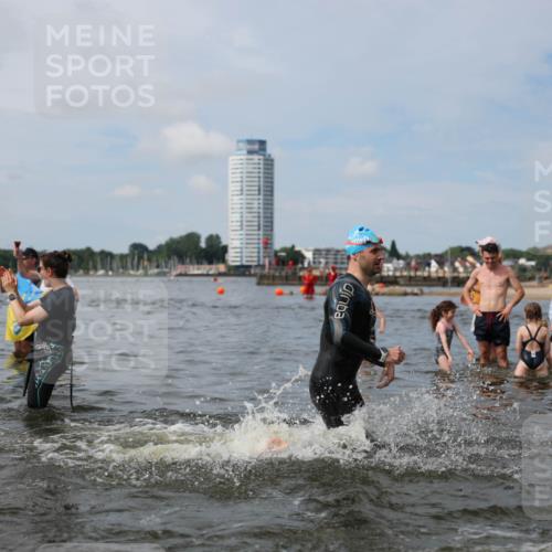 21.06.2026 - Viking Triathlon Michael Strokosch http://msf.ph/oto/9823038 21.06.2026 10:37:10 Schwimmen 64, 84, 89, 142, 370, 450, 455, 553 meine-sportfotos.de