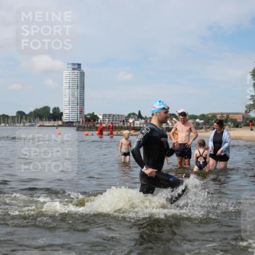 21.06.2026 - Viking Triathlon Michael Strokosch http://msf.ph/oto/9823039 21.06.2026 10:37:10 Schwimmen 64, 84, 89, 142, 370, 450, 455, 553 meine-sportfotos.de