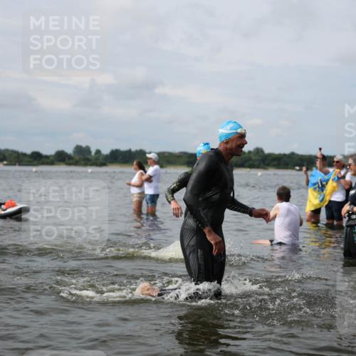 21.06.2026 - Viking Triathlon Michael Strokosch http://msf.ph/oto/9823045 21.06.2026 10:37:17 Schwimmen 64, 89, 111, 142, 370, 450, 455, 545, 553 meine-sportfotos.de