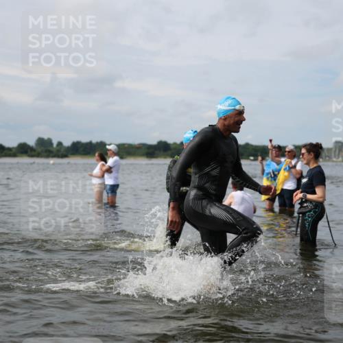 21.06.2026 - Viking Triathlon Michael Strokosch http://msf.ph/oto/9823046 21.06.2026 10:37:18 Schwimmen 64, 89, 111, 239, 370, 450, 455, 545 meine-sportfotos.de