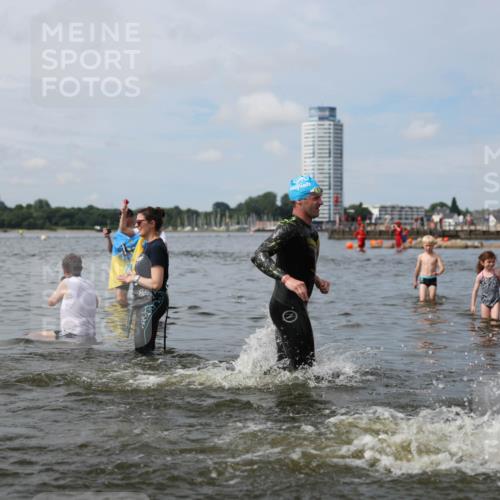 21.06.2026 - Viking Triathlon Michael Strokosch http://msf.ph/oto/9823050 21.06.2026 10:37:19 Schwimmen 64, 89, 111, 239, 370, 450, 455, 545 meine-sportfotos.de