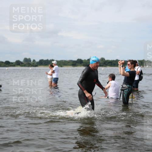 21.06.2026 - Viking Triathlon Michael Strokosch http://msf.ph/oto/9823054 21.06.2026 10:37:21 Schwimmen 64, 89, 111, 239, 370, 450, 455, 545 meine-sportfotos.de