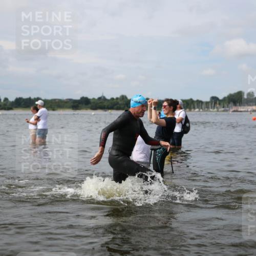 21.06.2026 - Viking Triathlon Michael Strokosch http://msf.ph/oto/9823055 21.06.2026 10:37:21 Schwimmen 64, 89, 111, 239, 370, 450, 455, 545 meine-sportfotos.de