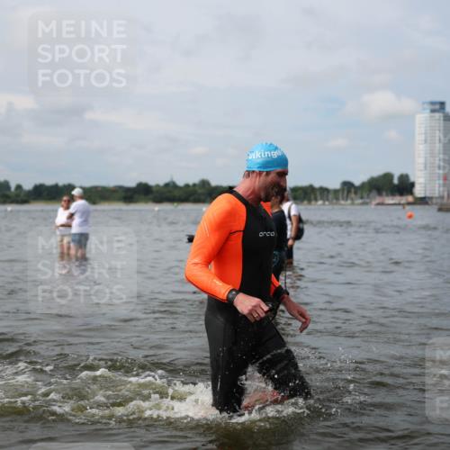 21.06.2026 - Viking Triathlon Michael Strokosch http://msf.ph/oto/9823064 21.06.2026 10:37:24 Schwimmen 64, 89, 111, 239, 370, 450, 455, 513, 545 meine-sportfotos.de