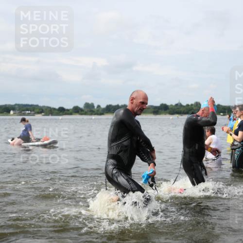 21.06.2026 - Viking Triathlon Michael Strokosch http://msf.ph/oto/9823072 21.06.2026 10:37:27 Schwimmen 64, 89, 111, 239, 243, 370, 450, 513, 545 meine-sportfotos.de