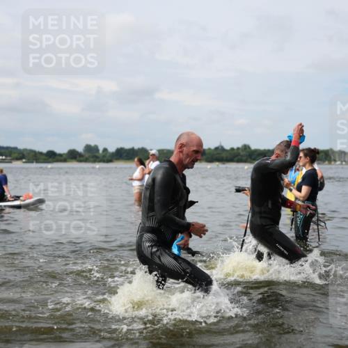 21.06.2026 - Viking Triathlon Michael Strokosch http://msf.ph/oto/9823073 21.06.2026 10:37:27 Schwimmen 64, 89, 111, 239, 243, 370, 450, 513, 545 meine-sportfotos.de