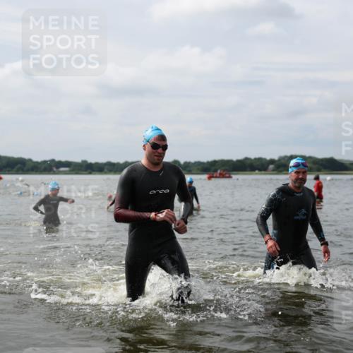 21.06.2026 - Viking Triathlon Michael Strokosch http://msf.ph/oto/9823078 21.06.2026 10:37:35 Schwimmen 111, 197, 239, 243, 450, 467, 513, 545, 633 meine-sportfotos.de