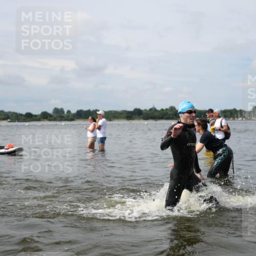 21.06.2026 - Viking Triathlon Michael Strokosch http://msf.ph/oto/9823111 21.06.2026 10:37:47 Schwimmen 171, 197, 241, 243, 285, 449, 467, 513, 633 meine-sportfotos.de