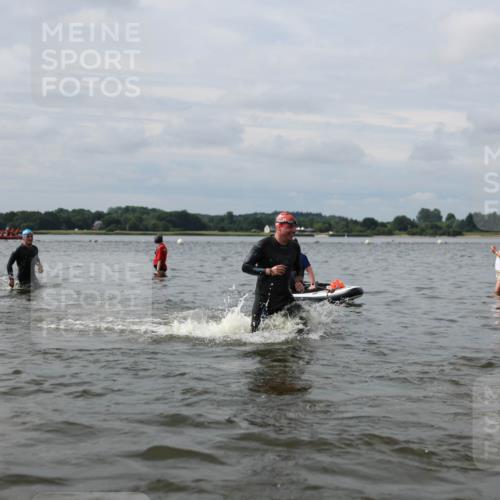 21.06.2026 - Viking Triathlon Michael Strokosch http://msf.ph/oto/9823112 21.06.2026 10:37:49 Schwimmen 99, 171, 197, 241, 243, 285, 449, 467, 633 meine-sportfotos.de