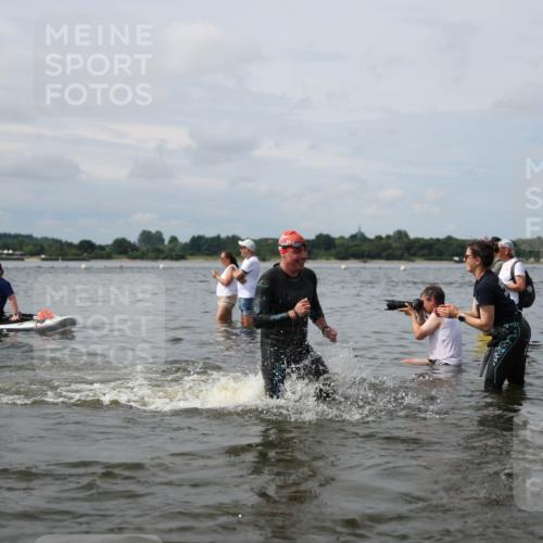 21.06.2026 - Viking Triathlon Michael Strokosch http://msf.ph/oto/9823119 21.06.2026 10:37:50 Schwimmen 99, 171, 197, 241, 243, 285, 449, 467, 633 meine-sportfotos.de