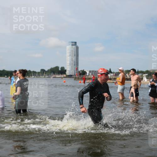 21.06.2026 - Viking Triathlon Michael Strokosch http://msf.ph/oto/9823126 21.06.2026 10:37:52 Schwimmen 80, 99, 171, 197, 241, 285, 449, 467, 633 meine-sportfotos.de