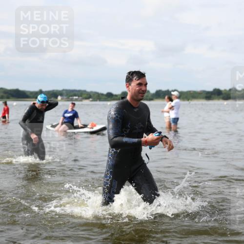21.06.2026 - Viking Triathlon Michael Strokosch http://msf.ph/oto/9823147 21.06.2026 10:38:05 Schwimmen 80, 99, 171, 241, 285, 315, 449, 465 meine-sportfotos.de