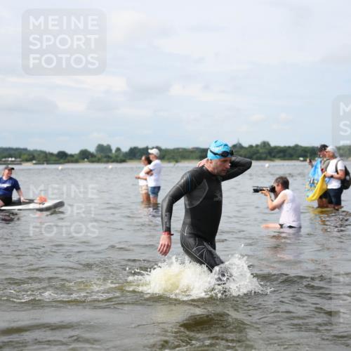 21.06.2026 - Viking Triathlon Michael Strokosch http://msf.ph/oto/9823156 21.06.2026 10:38:07 Schwimmen 80, 99, 241, 315, 465 meine-sportfotos.de