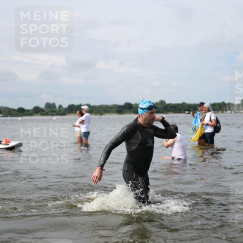 21.06.2026 - Viking Triathlon Michael Strokosch http://msf.ph/oto/9823157 21.06.2026 10:38:07 Schwimmen 80, 99, 241, 315, 465 meine-sportfotos.de