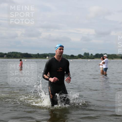 21.06.2026 - Viking Triathlon Michael Strokosch http://msf.ph/oto/9823167 21.06.2026 10:38:13 Schwimmen 80, 99, 315, 316, 465 meine-sportfotos.de