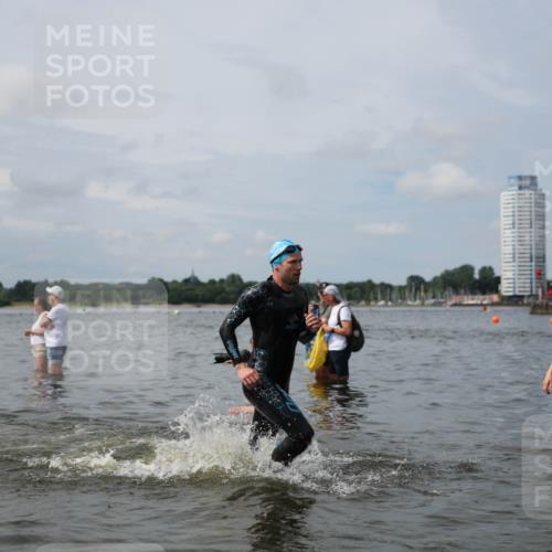 21.06.2026 - Viking Triathlon Michael Strokosch http://msf.ph/oto/9823174 21.06.2026 10:38:20 Schwimmen 55, 300, 315, 316, 397, 465, 546, 567 meine-sportfotos.de