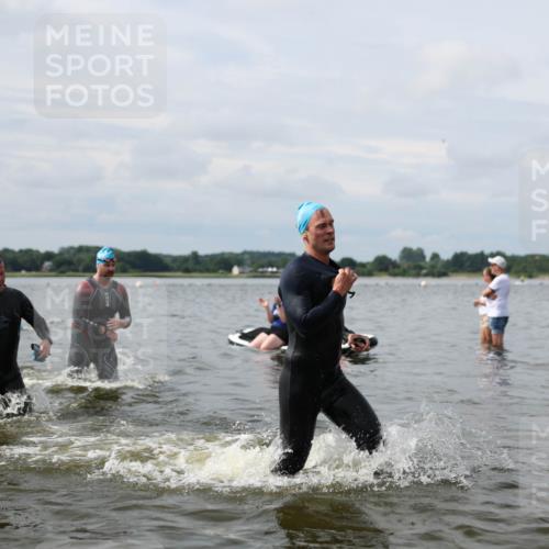 21.06.2026 - Viking Triathlon Michael Strokosch http://msf.ph/oto/9823182 21.06.2026 10:38:26 Schwimmen 53, 55, 300, 303, 316, 397, 465, 546, 567 meine-sportfotos.de