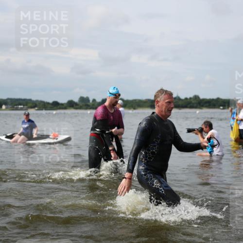 21.06.2026 - Viking Triathlon Michael Strokosch http://msf.ph/oto/9823194 21.06.2026 10:38:29 Schwimmen 53, 55, 144, 300, 303, 316, 397, 546, 567 meine-sportfotos.de