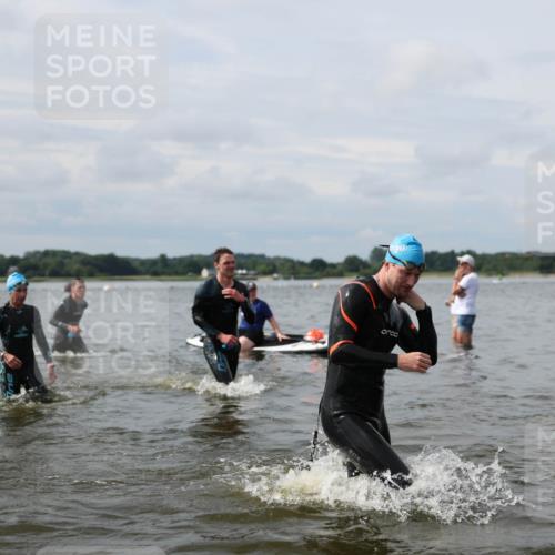 21.06.2026 - Viking Triathlon Michael Strokosch http://msf.ph/oto/9823205 21.06.2026 10:38:33 Schwimmen 53, 55, 144, 300, 303, 316, 397, 419, 546, 567, 666 meine-sportfotos.de