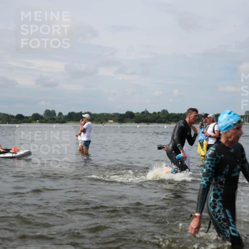 21.06.2026 - Viking Triathlon Michael Strokosch http://msf.ph/oto/9823224 21.06.2026 10:38:40 Schwimmen 53, 55, 144, 303, 397, 419, 546, 666 meine-sportfotos.de