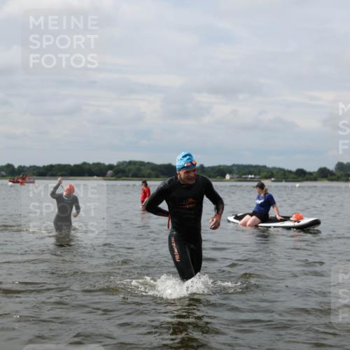 21.06.2026 - Viking Triathlon Michael Strokosch http://msf.ph/oto/9823225 21.06.2026 10:38:42 Schwimmen 53, 55, 144, 303, 397, 419, 546, 559, 666 meine-sportfotos.de