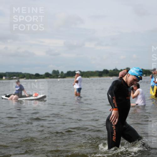 21.06.2026 - Viking Triathlon Michael Strokosch http://msf.ph/oto/9823235 21.06.2026 10:38:44 Schwimmen 53, 55, 144, 303, 397, 419, 559, 666 meine-sportfotos.de