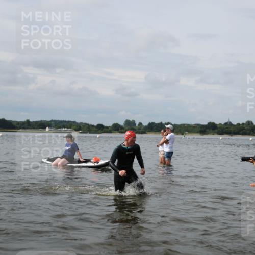 21.06.2026 - Viking Triathlon Michael Strokosch http://msf.ph/oto/9823236 21.06.2026 10:38:46 Schwimmen 53, 144, 303, 419, 559, 666 meine-sportfotos.de