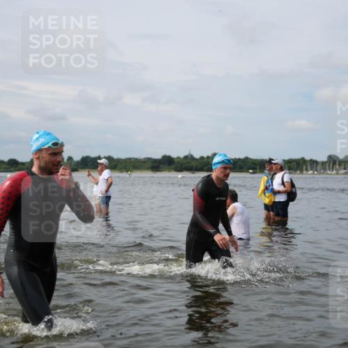 21.06.2026 - Viking Triathlon Michael Strokosch http://msf.ph/oto/9823260 21.06.2026 10:39:09 Schwimmen 152, 214, 232, 328, 340, 457 meine-sportfotos.de