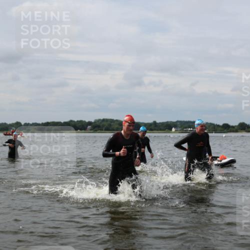 21.06.2026 - Viking Triathlon Michael Strokosch http://msf.ph/oto/9823316 21.06.2026 10:39:38 Schwimmen 125, 233, 349, 400, 442, 485, 493, 519, 634 meine-sportfotos.de