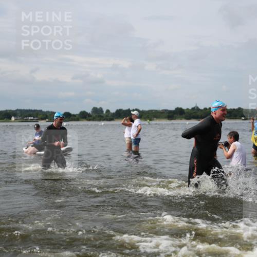 21.06.2026 - Viking Triathlon Michael Strokosch http://msf.ph/oto/9823325 21.06.2026 10:39:41 Schwimmen 125, 167, 233, 349, 442, 485, 493, 519, 634 meine-sportfotos.de