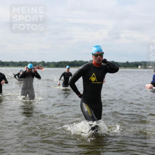 21.06.2026 - Viking Triathlon Michael Strokosch http://msf.ph/oto/9823352 21.06.2026 10:39:53 Schwimmen 125, 167, 211, 233, 256, 333, 349, 411, 484, 493, 647 meine-sportfotos.de