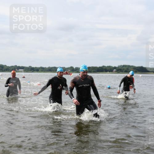 21.06.2026 - Viking Triathlon Michael Strokosch http://msf.ph/oto/9823356 21.06.2026 10:39:55 Schwimmen 125, 167, 211, 233, 256, 333, 411, 484, 493, 647 meine-sportfotos.de