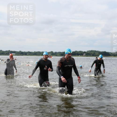 21.06.2026 - Viking Triathlon Michael Strokosch http://msf.ph/oto/9823357 21.06.2026 10:39:55 Schwimmen 125, 167, 211, 233, 256, 333, 411, 484, 493, 647 meine-sportfotos.de