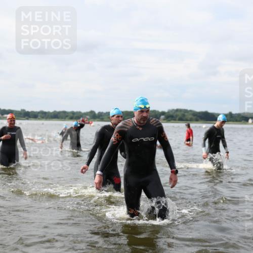 21.06.2026 - Viking Triathlon Michael Strokosch http://msf.ph/oto/9823360 21.06.2026 10:39:56 Schwimmen 125, 167, 211, 233, 256, 333, 411, 460, 484, 493, 647 meine-sportfotos.de