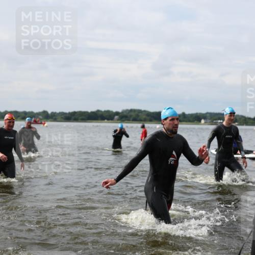 21.06.2026 - Viking Triathlon Michael Strokosch http://msf.ph/oto/9823364 21.06.2026 10:39:58 Schwimmen 58, 125, 167, 211, 233, 256, 333, 411, 460, 484, 493, 647, 649 meine-sportfotos.de