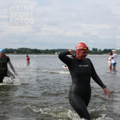 21.06.2026 - Viking Triathlon Michael Strokosch http://msf.ph/oto/9823379 21.06.2026 10:40:03 Schwimmen 58, 167, 211, 256, 333, 398, 411, 425, 460, 484, 493, 647, 649 meine-sportfotos.de
