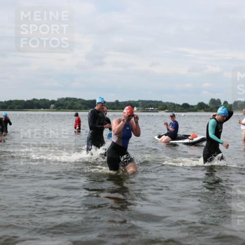 21.06.2026 - Viking Triathlon Michael Strokosch http://msf.ph/oto/9823391 21.06.2026 10:40:11 Schwimmen 34, 58, 150, 195, 211, 301, 398, 425, 460, 484, 496, 647, 649 meine-sportfotos.de